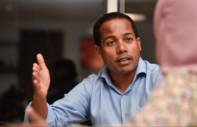 ލަކްސް ރިސޯޓް: ހުދު ކުލައިގެ ހިތްގައިމުކަމެއް