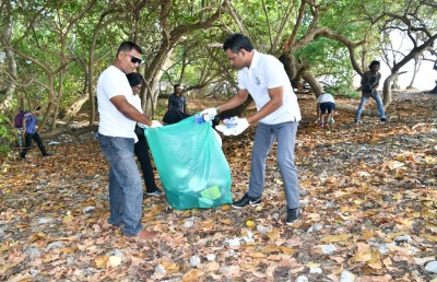 ވިލިމާލެ ސާފުކޮށް 35 ޓަނުގެ ކުނި ނަގައިފި