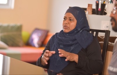 ތިމާވެށީގެ ހިމާޔަތުގައި ނަމޫނާ ދެމަފިރިން!