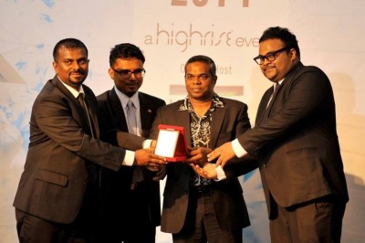 މަޓާޓޯއިން ސަޓާ އެންޑޯޒްކޮށްފި