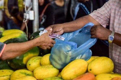 ކޮލަމް 7: މުއްސަނދި ގައުމުގައި ފަގީރު ރައްޔިތުން