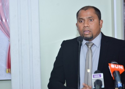 އެވިޑް ޗެއާމަންގެ ނަސޭހަތް: ޑިޕްރެޝަންއަށް ގޮސްދާނެ، އެކަމަކު ނަފްސު ކޮންޓްރޯލް ކުރޭ