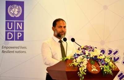 ލާމަރުކަޒީ ނިޒާމުގައި އާ ކުލަތަކެއް ޖައްސައި، ރައްޔިތުންނަށް ކުރިއެރުން ގެނެސްދޭނެ: އިމްރާން
