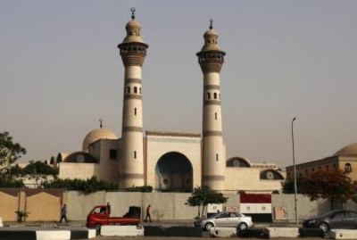 އަލްއަޒްހަރު ޔުނިވަސިޓީގެ ރައީސް އަހްމަދު ޙުސްނީ ތޯހާ މަގާމުން ދުރުކޮށްފި