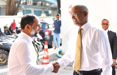 ތަރައްގީގެ ދުވެލި ބަރުހެލި ވެގެން އުޅެނީ ލާމަރުކަޒީ ކުރަން ނުކެރިގެން: ރައީސް