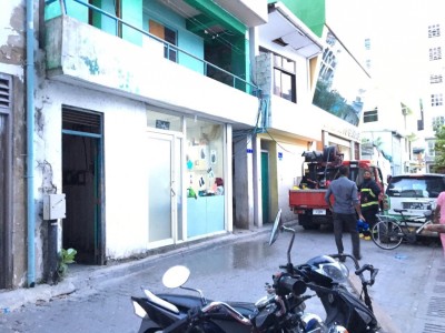 ކަރަންޓު ޝޯޓަކުން ގަލޮޅު ގެއެއްގައި އަލިފާނުގެ ހާދިސާއެއް ހިނގައިފި
