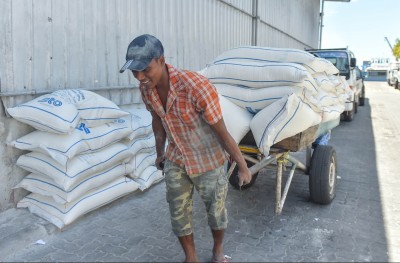 ކާޑުގެ އަގު ހެޔޮވުން: ރަށްރަށުގައި ދިރިއުޅޭ މީހުންގެ ޖީބަށް ލުޔެއް