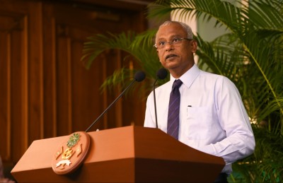 ރައީސްގެ އިލްތިމާސް: ނާޖައިޒު ކަމެއް ހިނގާނަމަ، އަންގާ!