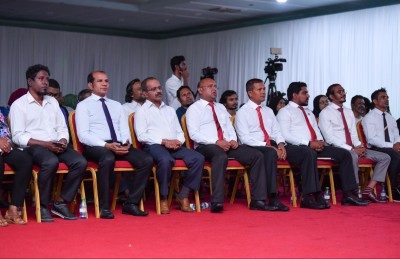 ފުލުފުލުގައި ސިޔާސީ ޕާޓީތައް!