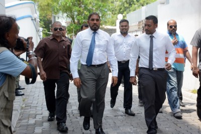 ގާސިމަށް ކުރި ޝަރުތުތައް އުވާލައިފި