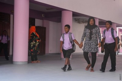 ފުރަތަމަ ޓާމުގެ ޗުއްޓީއަށް، ހަފްތާއަކަށް ސްކޫލްތައް ބަންދުކޮށްފި