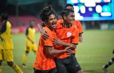 ސައްތައިން ސައްތަ ރެކޯޑަކާ އެކު އީގަލްސް ފައިނަލަށް