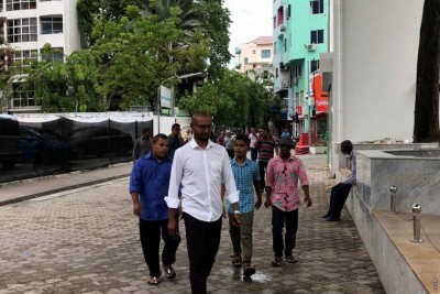 މީނާ ހުކުރަށް ދިއުން ވަރަށް ތަފާތު!