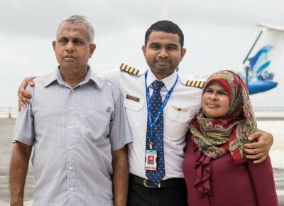 އުދުހިފައި ފުރަތަމަ ރަށަށް ދިޔަ ކެޕްޓަންގެ ހިތް ފުރިއްޖެ!