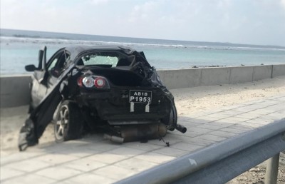 ހައިވޭގައި އެކްސިޑެންޓުވެ ކާރެއް ފުނޑުފުނޑު؛ މީހަކަށް ބޮޑު އަނިޔާއެއް ނުވޭ