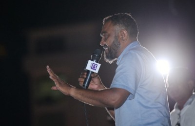 ޔާމީން ދޫކޮށްލަން ގޮވާލައި ސަޕޯޓަރުން މުޒާހަރާކޮށްފި