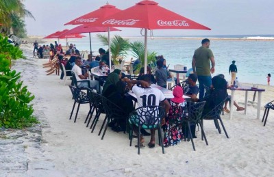 އެންގުމަށް ތަބާވި މީހުންނަށް އުފާވެރިކަން، ބޯނުލެނބި މީހުންނަށް އެޅި ފިޔަވަޅެއް ނެތް!