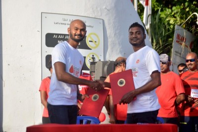 ބްލަޑް ޑޯނާސްގެ އެމްބެސެޑަރަކަށް ޒަލީފް