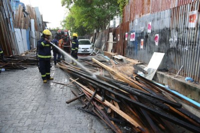 ނީލަން ފިހާރައިގައި އަލިފާނުގެ ހާދިސާއެއް ހިނގައިފި