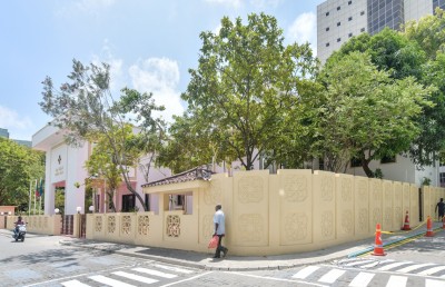 މަޖިލިހުގެ ދެ ފާރެއް އުސްކޮށް، ގޯތިތެރެއަށް ބޮޑެތި ބަދަލުތަކެއް