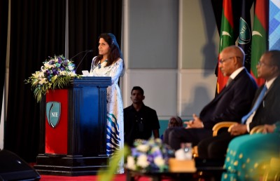 ގައުމު މިވަނީ ރިވެތި އަހުލާގަށް ބޭނުންވެފައި: ފަސްޓްލޭޑީ