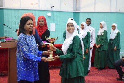 ހިއުމަން ރައިޓްސް ކުއިޒް މުބާރާތުގެ ޗެމްޕިއަންކަން އަރަބިއްޔާ ހޯދައިފި