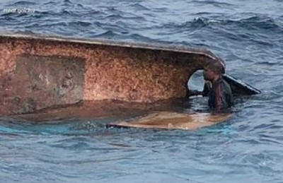 ވެލި ހިފައިގެން ދަތުރުކުރި ދޯންޏެއް ބަންޑުން ޖަހާލައިފި