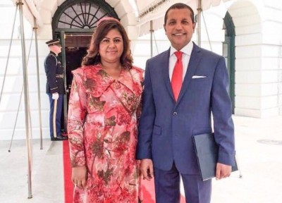 ރައީސް ޓްރަމްޕަށް ޑރ. އަލީ ނަސީރު ސަފީރުކަމުގެ ފަތްކޮޅު އަރުވައިފި