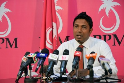 ޖޭޕީ ދޫކޮށްދިޔަ އަށް މަޖިލިސް މެމްބަރުން އެޕާޓީއާ އަލުން ގުޅުމަށް ދައުވަތު ދެނީ