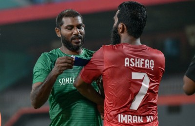 މުސާރަ މައްސަލަ ނުނިމި ލަސްވާތީ އިމްރާން ކަންބޮޑުވެއްޖެ