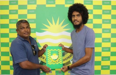 ޓީސީގެ އިއްބެ މާޒިޔާ އަށް ސޮއިކޮށްފި