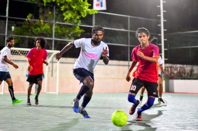 ހައުސިންގެ ދެވަނަ މެޗު ވެސް ކާމިޔާބުކޮށް، ސެމީގެ އުންމީދު ބޮޑުކޮށްފި