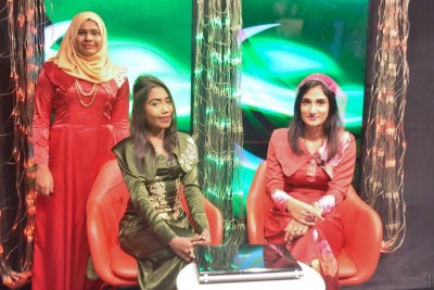 ގައުމީ ހެދުމުގައި ޕްރެޒެންޓަރުން މާ "ޗާލު"