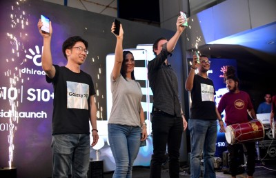 ސެމްސަންގް ގެލެކްސީ އެސް10 ދިރާގުން ރާއްޖެއަށް ތައާރަފްކޮށްފި