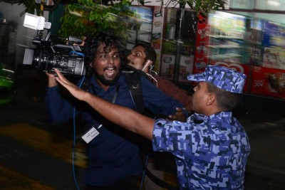 މުޒާހަރާ ކަވަރު ކުރަން އުޅެނިކޮށް ހައްޔަރު ކުރި ނޫސްވެރިން ދޫކޮށްލައިފި