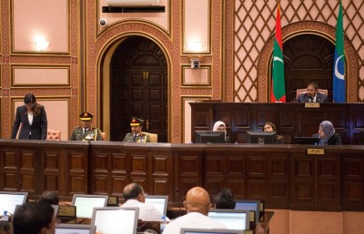 މަޖިލިސް ހޭލައިފި، ވަޒީރުންނަށް ސުވާލުތަކެއް!