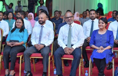 ގައުމު އިސްލާހު ކުރެވޭނީ ރައްޔިތުންގެ މަޖިލިސް ޒިންމާދާރުވެގެން: މައުމޫން