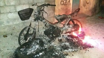 މާއުނގޫދޫގައި ސައިކަލެއްގައި ރޯކޮށްލައި ބޭނުން ނުކުރެވޭ ވަރުކޮށްލައިފި