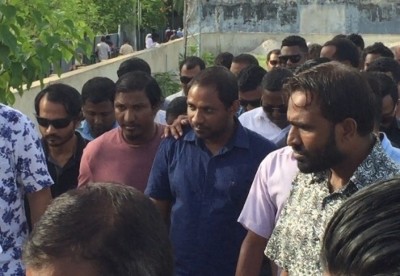 މަންމަގެ ޖަނާޒާގައި ބައިވެރިވުމުގެ ފުރުސަތު ސައުދަށް ދީފި