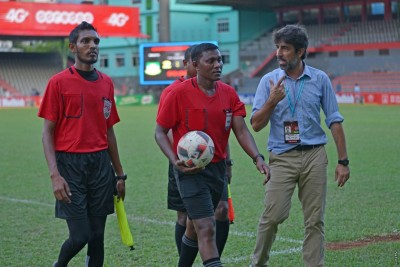 މާޒިޔާ މެޗުގައި ރެފްރީ ކުރިހާ ވެސް ކަމަކީ ހުނުން: އޮސްކާ
