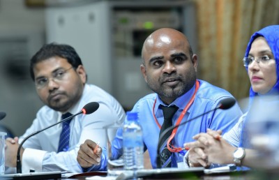 އޭސީސީގެ މެމްބަރުން ވަކިކުރަން ރައީސަށާއި މަޖިލިހަށް ޕެޓިޝަނެއް ހުށަހަޅައިފި