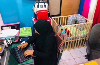 ހިރާ ސްކޫލުގެ މި މުވައްޒަފު ވަޒީފާއަށް ދަނީ ދަރިފުޅު ގޮވައިގެން!