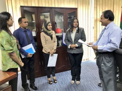 ޔޫތު މިނިސްޓްރީގެ ޕާމަނަންޓް ސެކްރެޓަރީ ގޭގައި މަޑުކުރަން އަންގައިފި