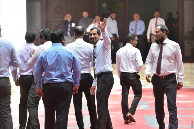 މަޖިލިސް ކޮންޓްރޯލް ކުރަން ފަލާހާ ހަވާލުކޮށްފިން: ނިހާން