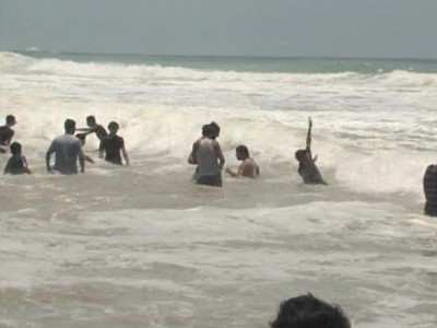 އެއް އާއިލާއެއްގެ ފަސްމީހުން ޕާކިސްތާނުގައި ގެނބިގެން މަރުވެއްޖެ