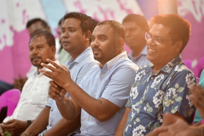 މަޖިލީހުގައި އަވަގުރާނަ ގޮވިފައިވާތީ އަލީ އާރިފް މައާފަށް އެދިވެޑައިގެންފި