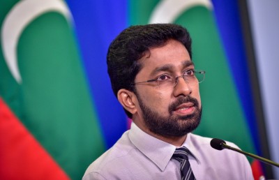 ކުރީގެ މިނިސްޓަރު އަޒްލީން ޕީޕީއެމުން ވަކިކުރަން ނިންމައިފި