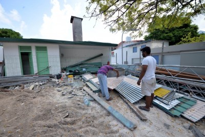 ޒިޔާރަތް އަދި ފައިފުހޭ މިސްކިތް ތަޅާލައި އާ ދެ މިސްކިތް އަޅަނީ