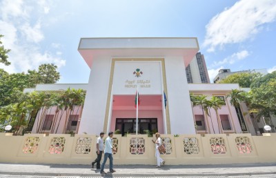 އޮޅުންބޮޅުން: ބަޣާވާތަކުން ސަރުކާރު ބަދަލުކުރެވިދާނެބާ؟