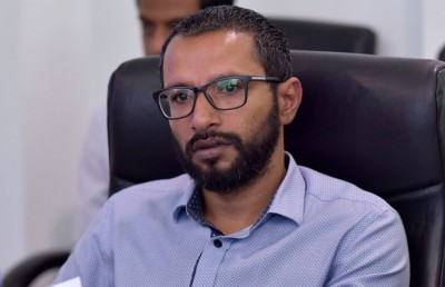 ސްޕޯޓްސް ކޮމިޝަނަރުކަމުން އަލީ އުމަރު ވަކިކޮށްފި